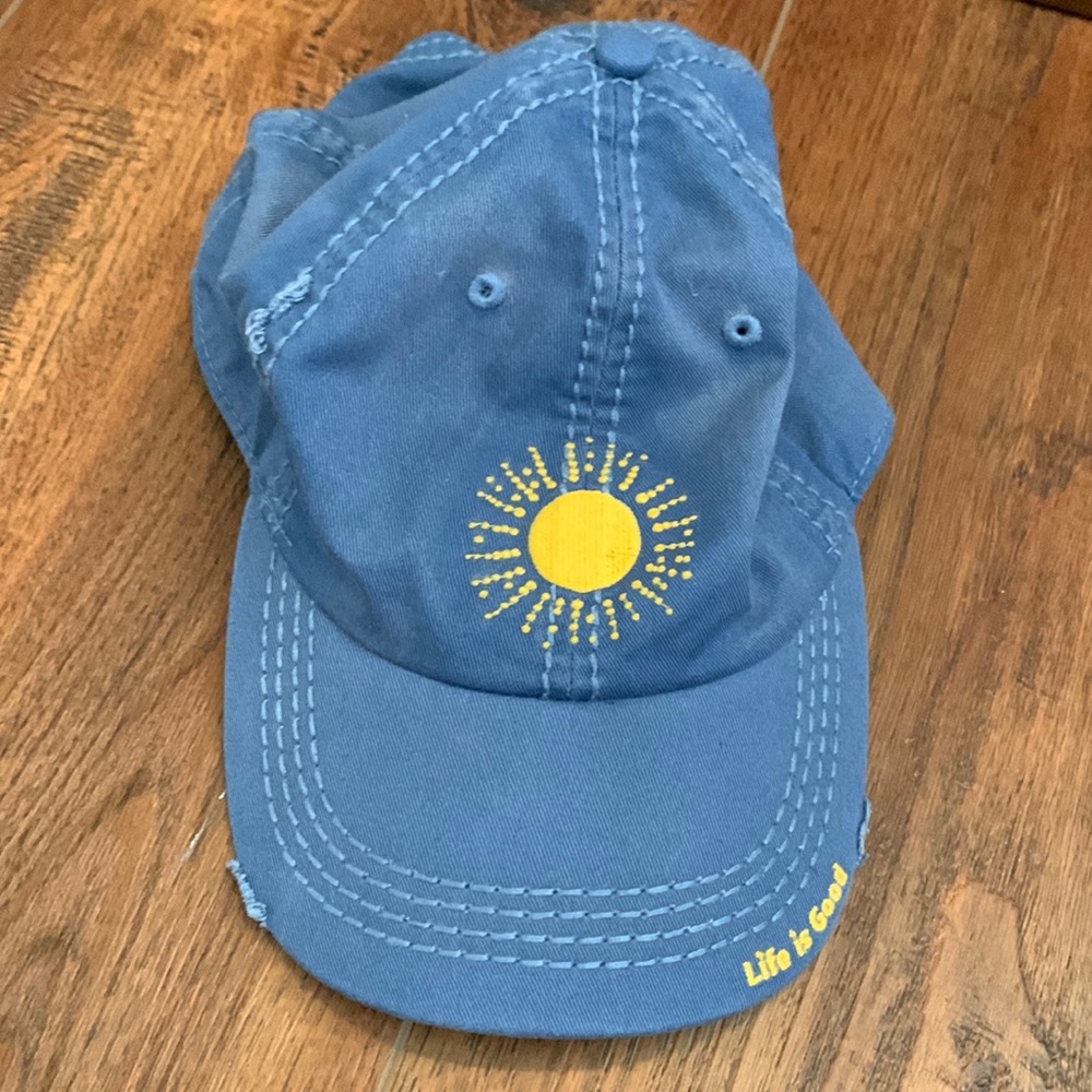Life is Good hat